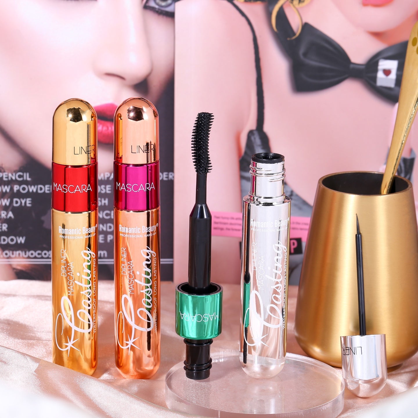 ROMANTIC BEAUTY 2 en 1 Dipliner Mascara Waterproof # E9849 24pcs Display