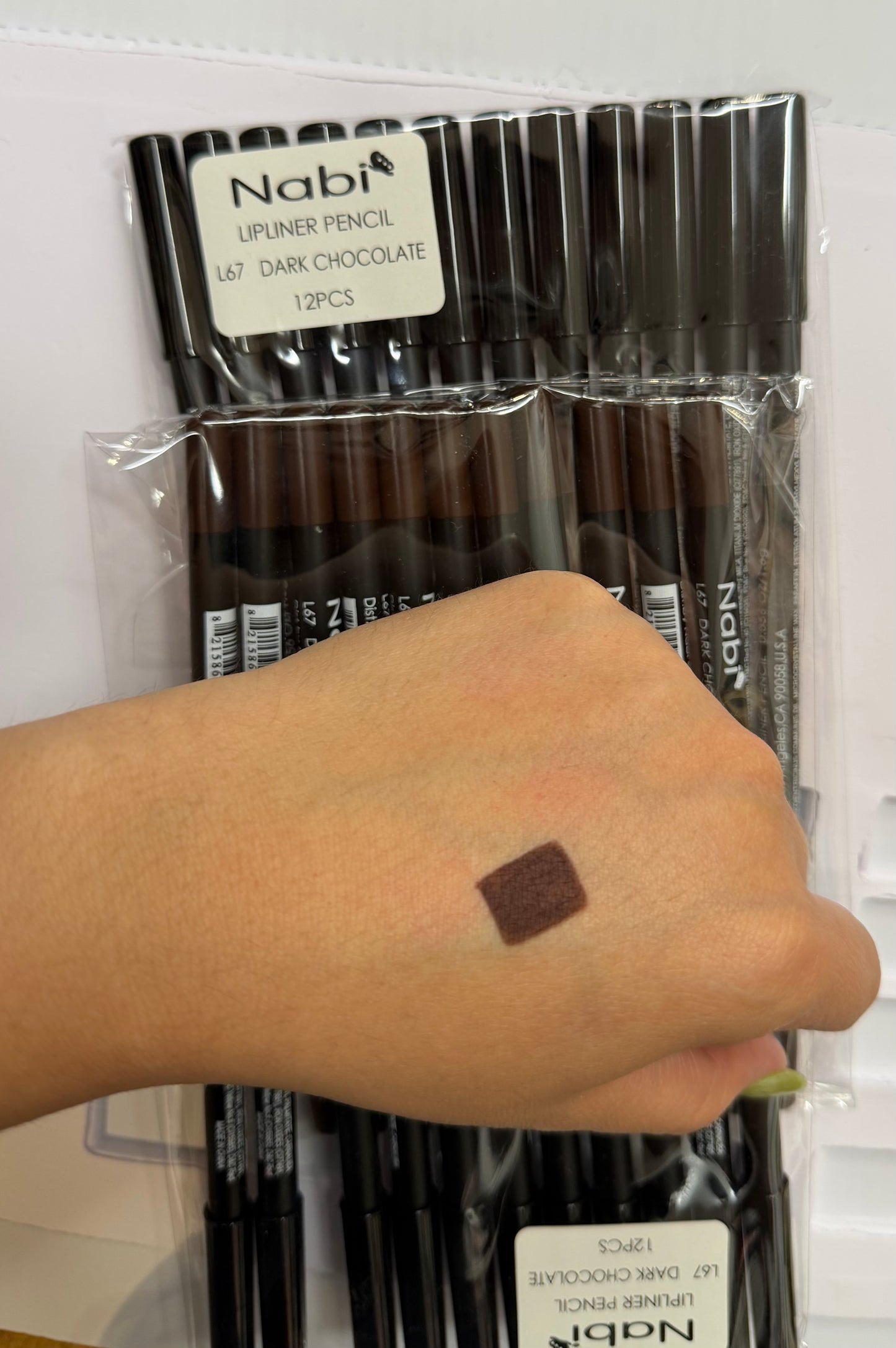 Lápiz delineador de labios NABI / Paquete de 12 unidades
