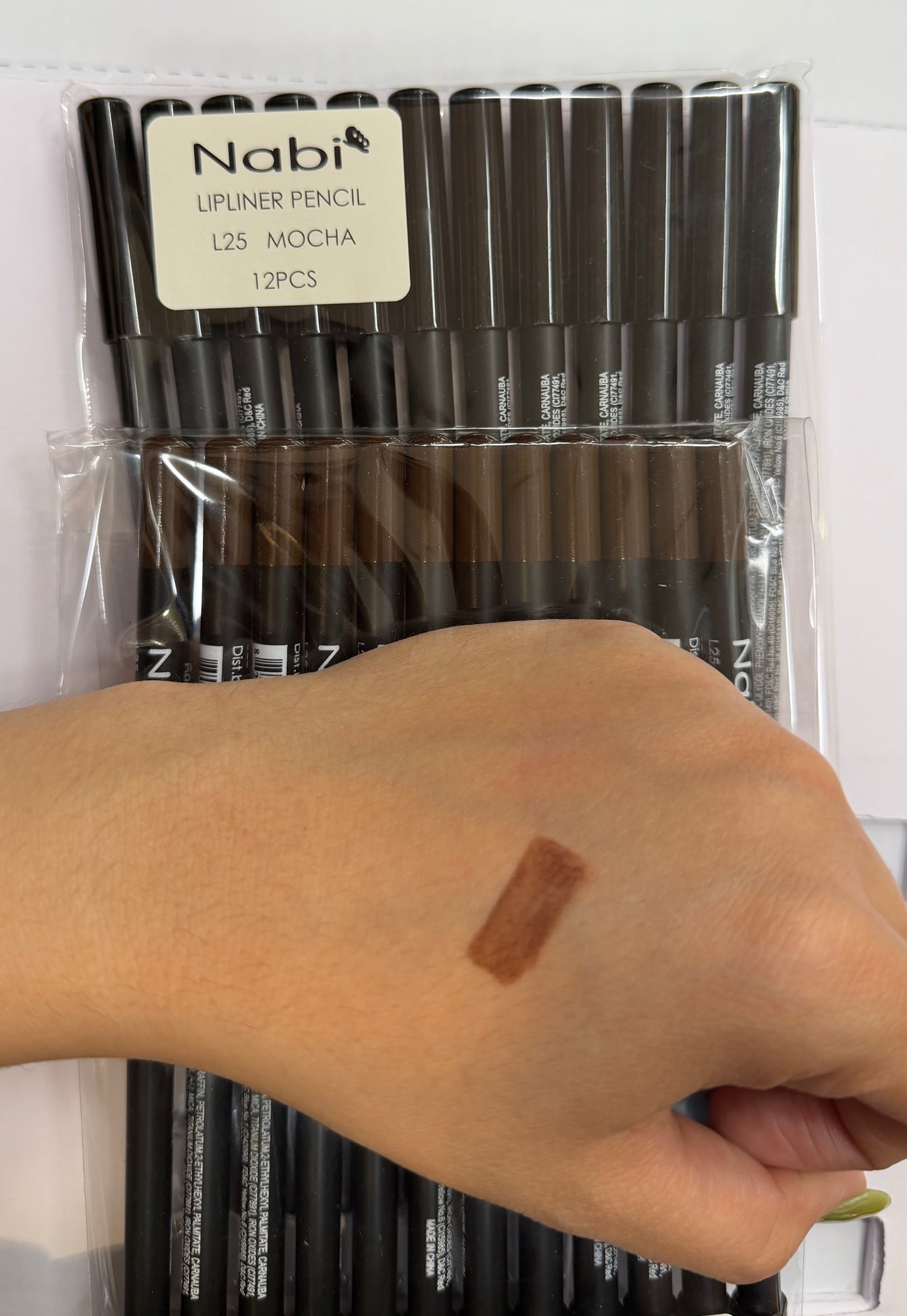 Lápiz delineador de labios NABI / Paquete de 12 unidades
