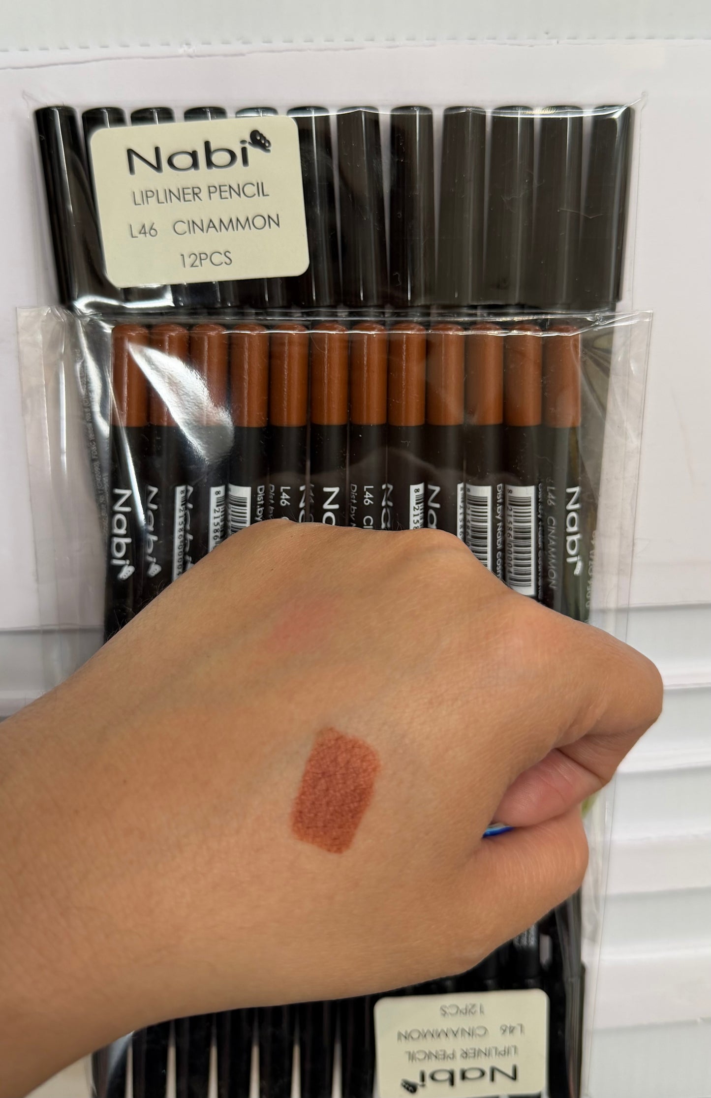 Lápiz delineador de labios NABI / Paquete de 12 unidades