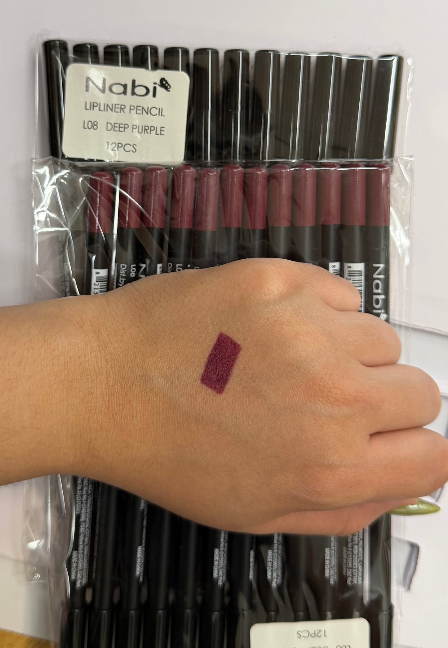 Lápiz delineador de labios NABI / Paquete de 12 unidades