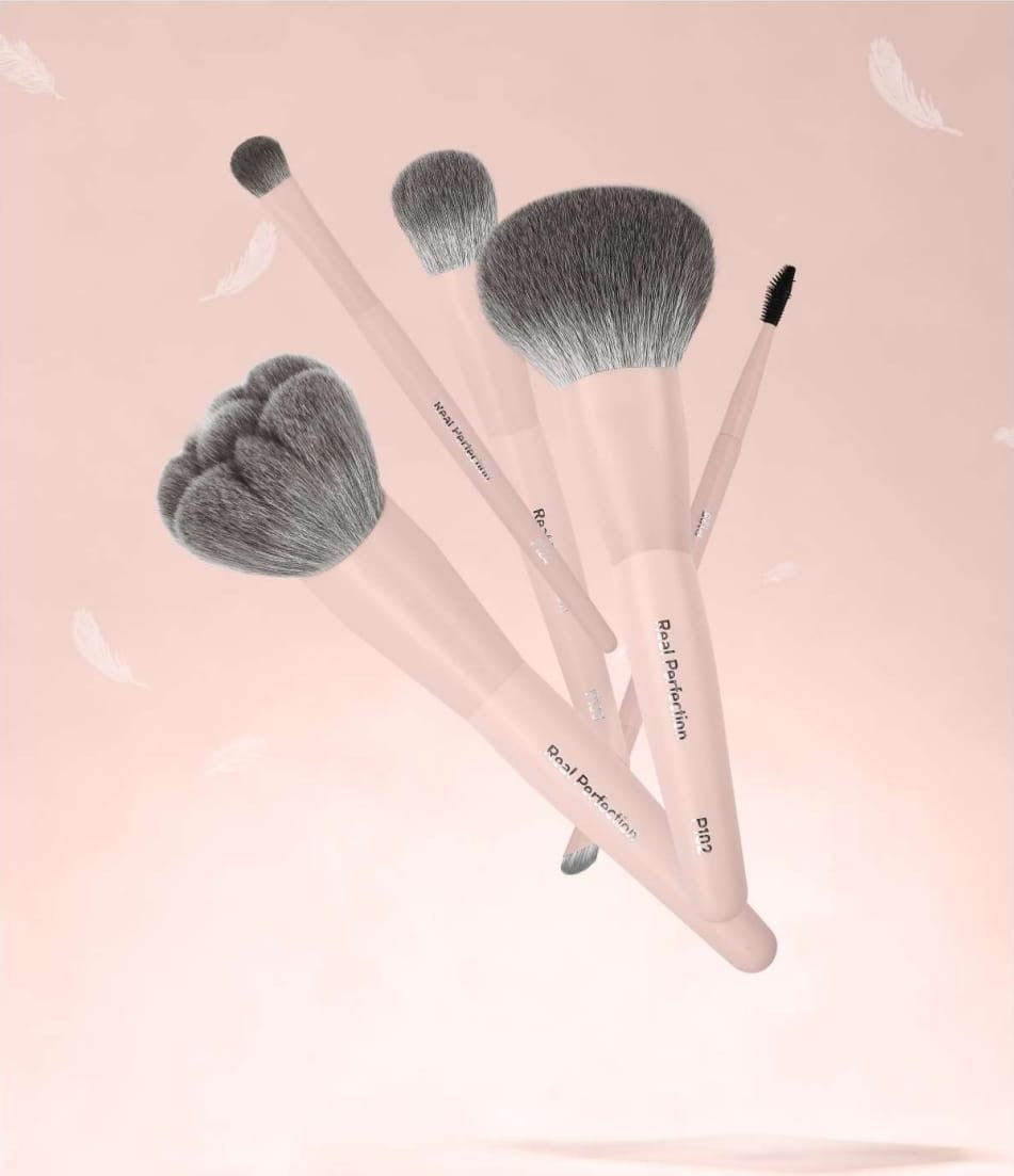 REAL PERFECTION Pink Sakura Makeup Brush w/Display 132pcs Display