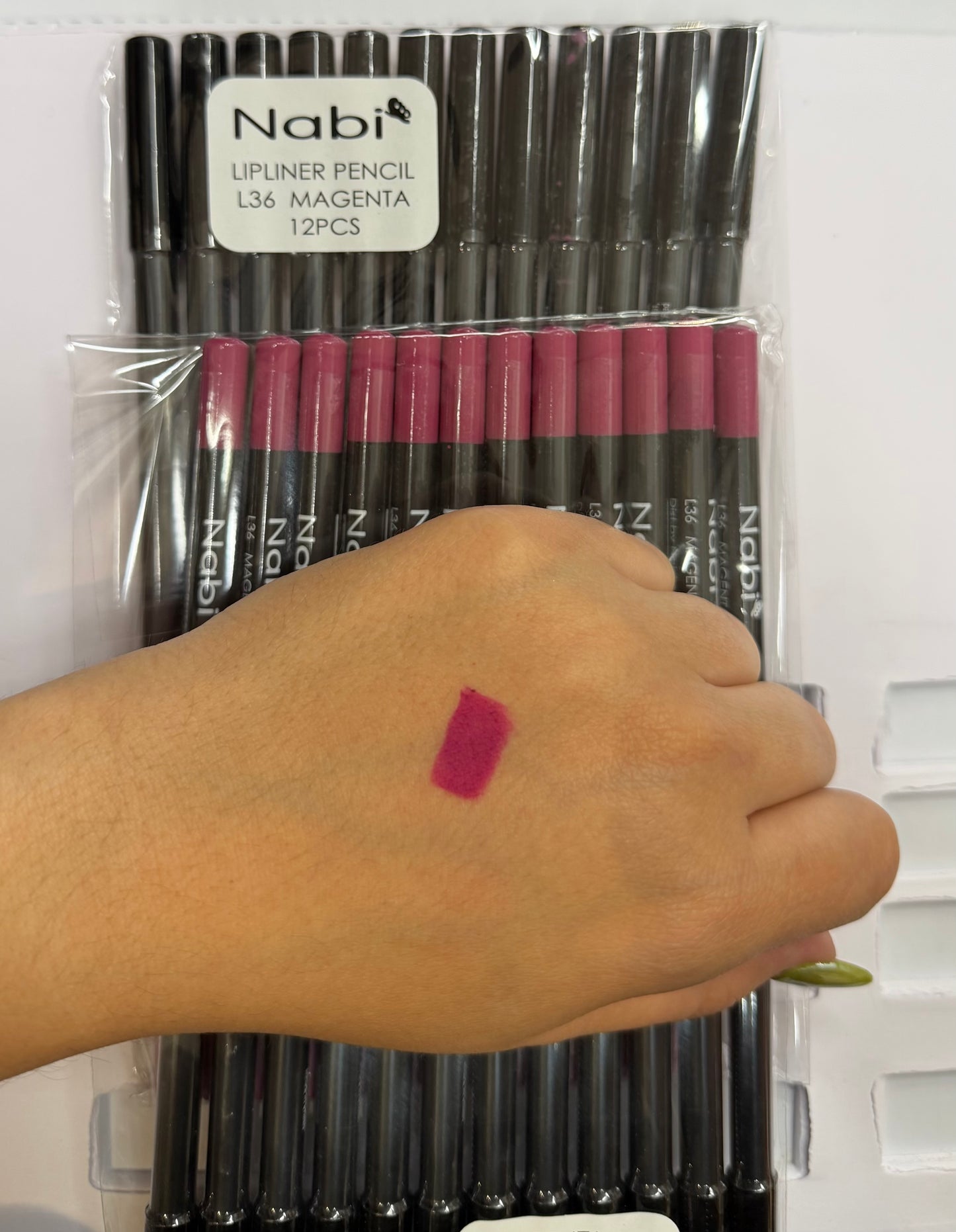 Lápiz delineador de labios NABI / Paquete de 12 unidades