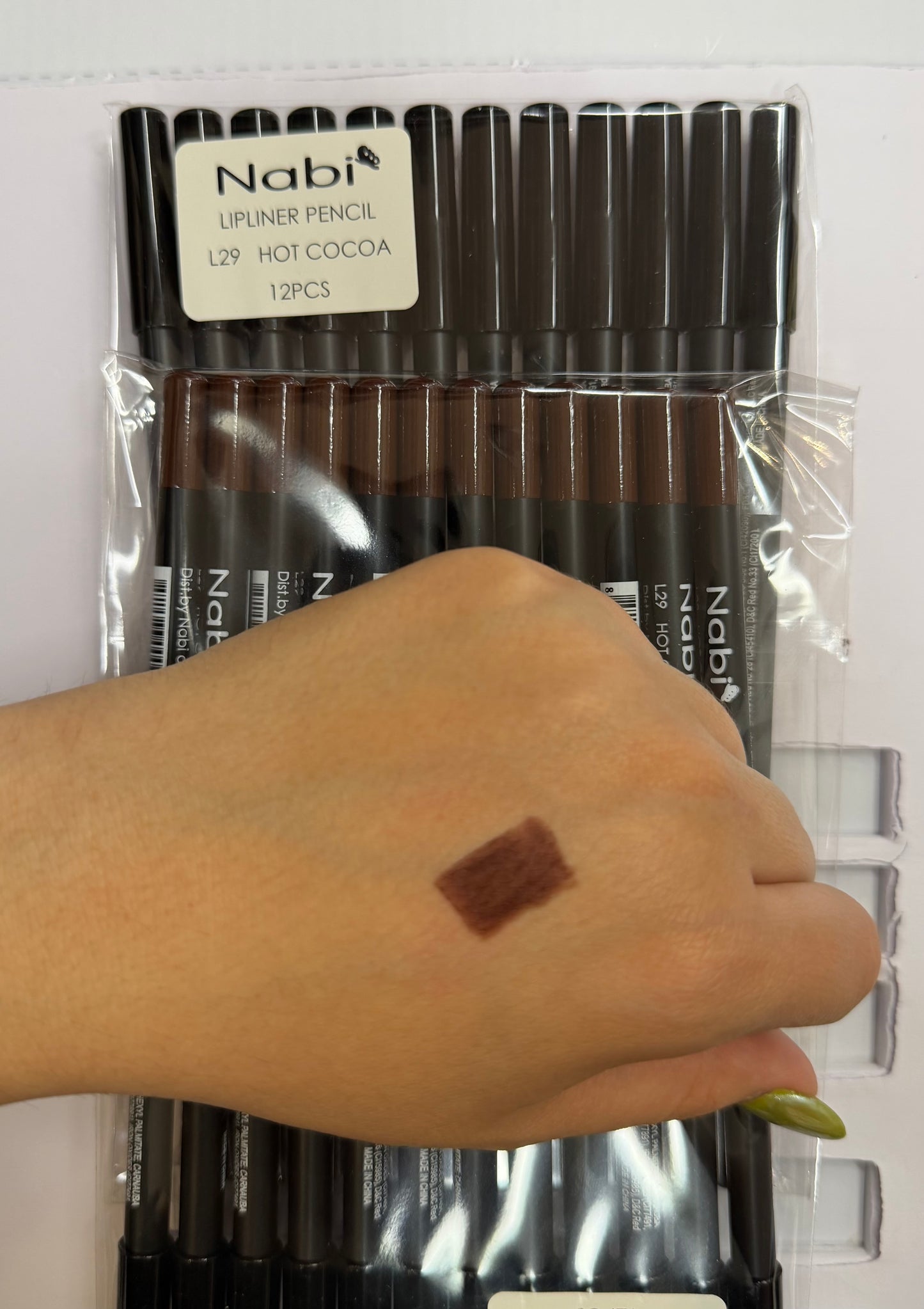 Lápiz delineador de labios NABI / Paquete de 12 unidades