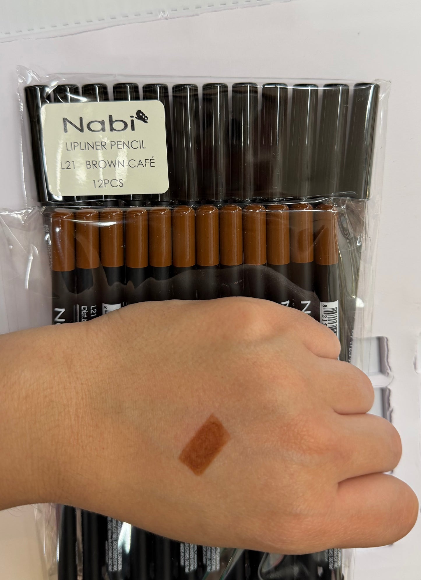 Lápiz delineador de labios NABI / Paquete de 12 unidades
