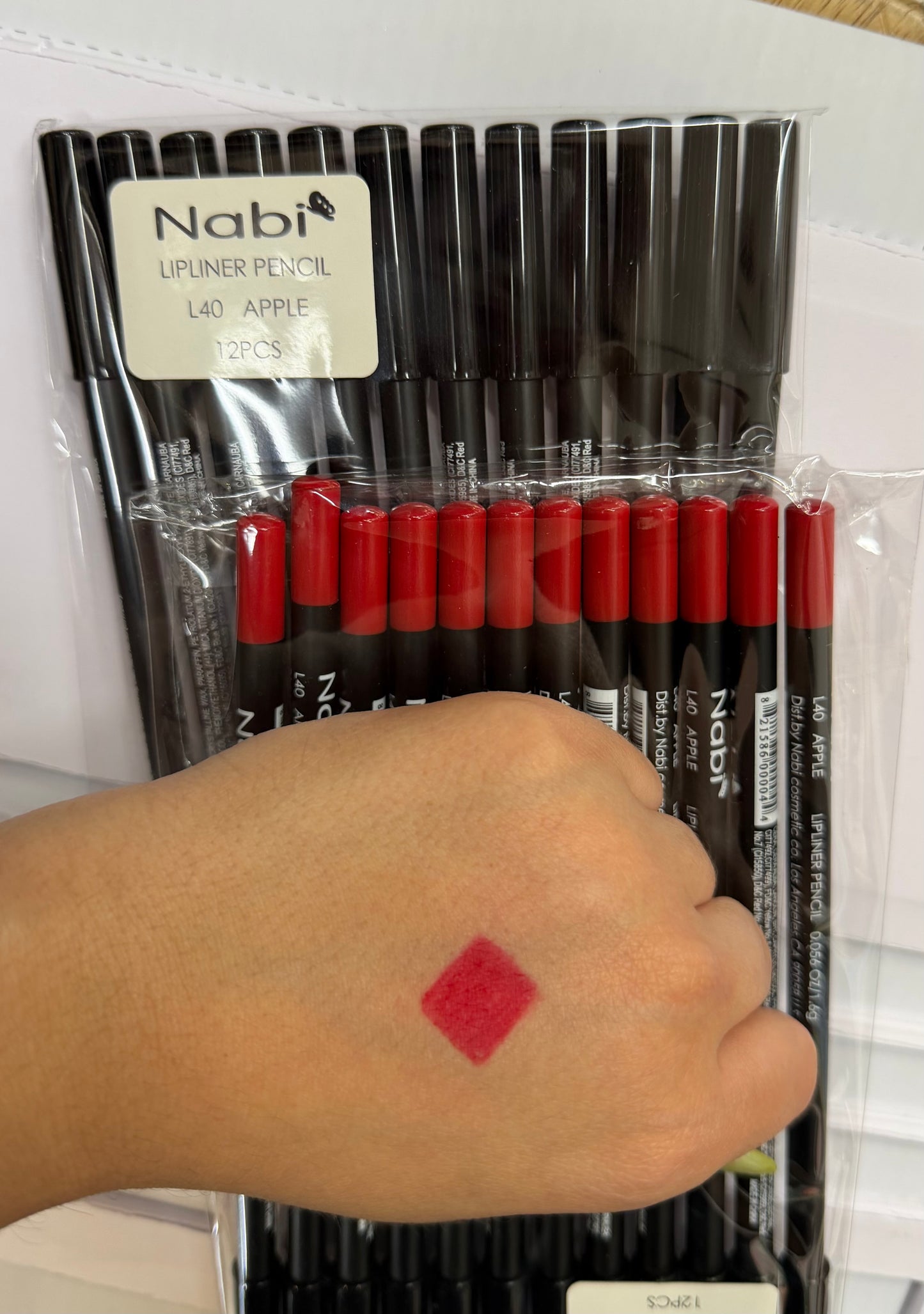 Lápiz delineador de labios NABI / Paquete de 12 unidades