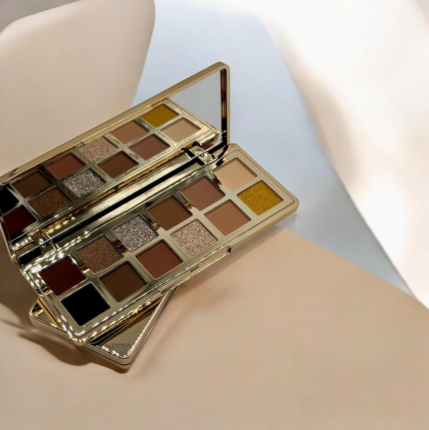 AMEE BEAUTY GlamGasm Shadow Palette w/Display  12pcs + Tester
